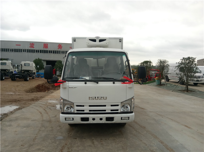 庆铃五十铃双排冷藏车(厢长3.15米)图片4