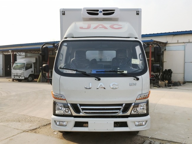 江淮骏铃V5一排半冷藏车(厢长3.7米)图片2