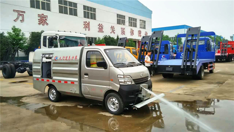 长安小型路面冲洗车
