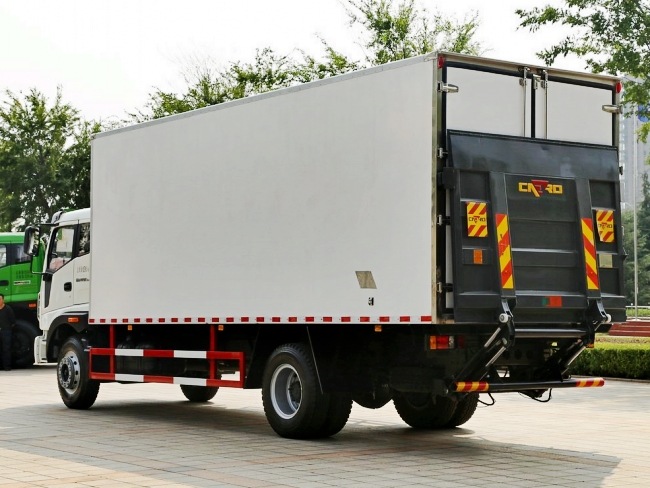 福田瑞沃冷藏车(厢长6.8米)图片5
