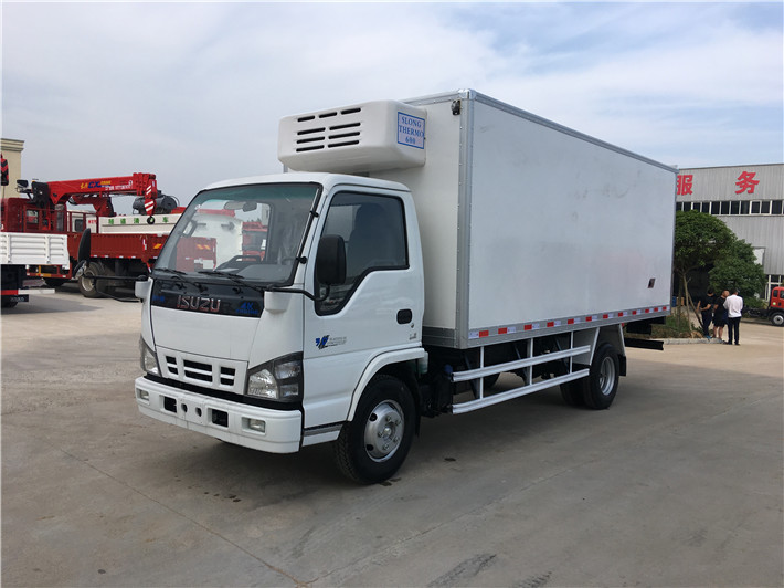 庆铃五十铃600P冷藏车(厢长5.2米)图片2