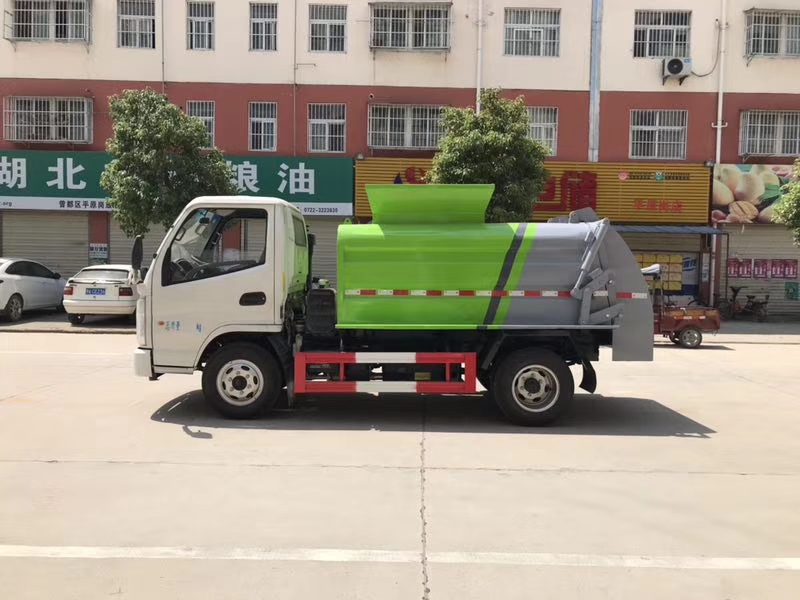 2方凯马餐厨垃圾车图片3
