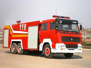 重汽豪泺双桥水罐泡沫消防车12-15吨图片1